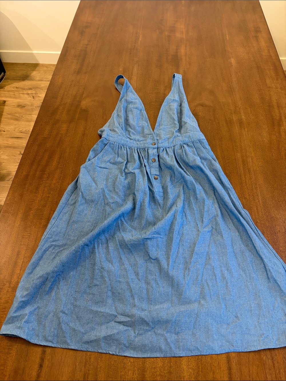 Polagram Sleeveless V-Neck Midi Dress in Light Blue Chambray